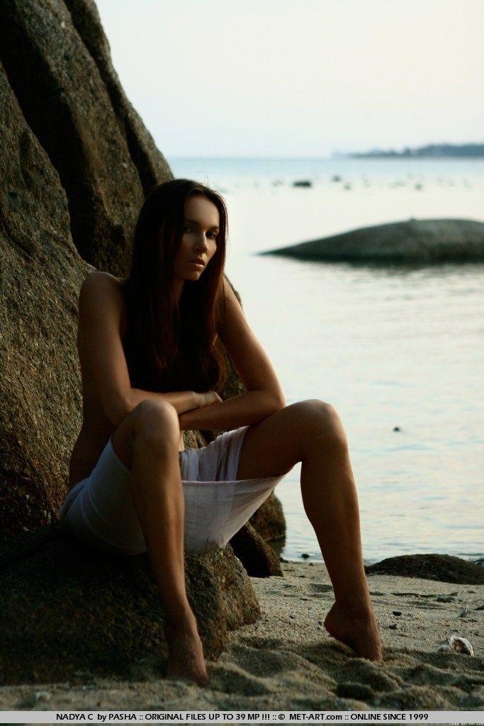 Immagini di nadya c nudo sulla spiaggia
 #59638765