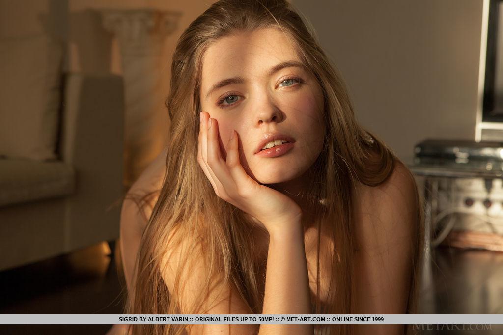 Hot model Sigrid gets completely naked and flaunts her super tight body #59973844