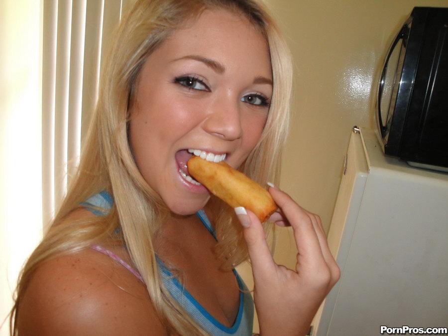 Blonde teen Jessie Andrews loves the jurassic cock #55499860