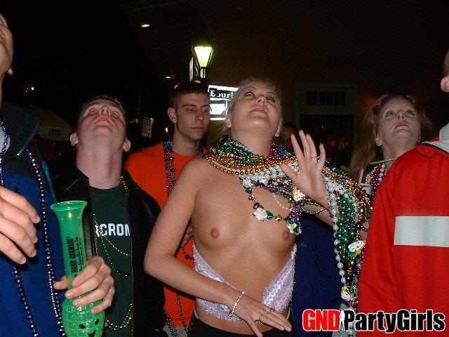 Pictures of drunk college coeds flashing #60506253