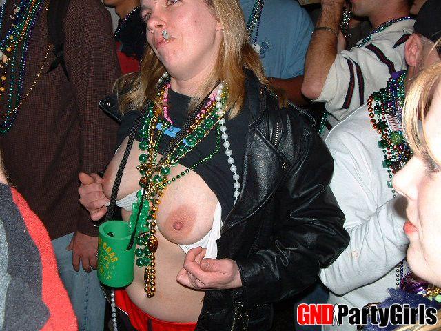 Pictures of drunk college coeds flashing #60506269