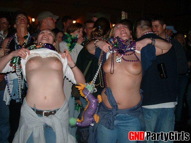 Pictures of drunk college coeds flashing #60506287