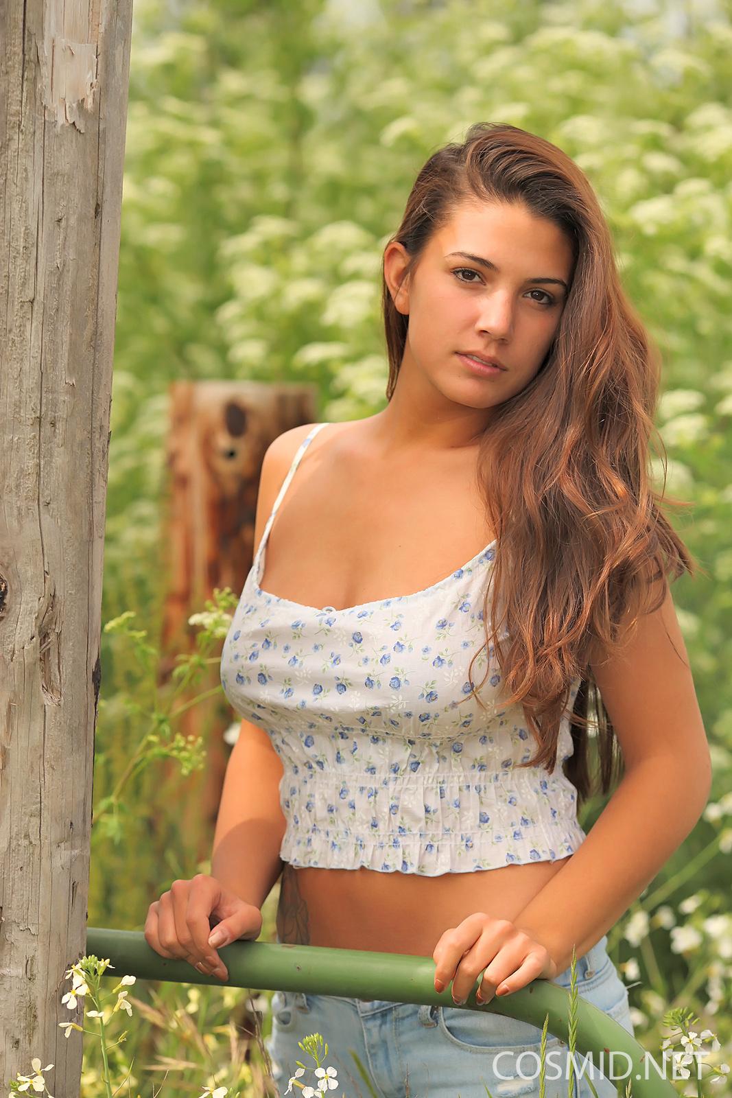 Pretty Teen Jaycee West Shows You Her Big Natural Tits Out In The Country