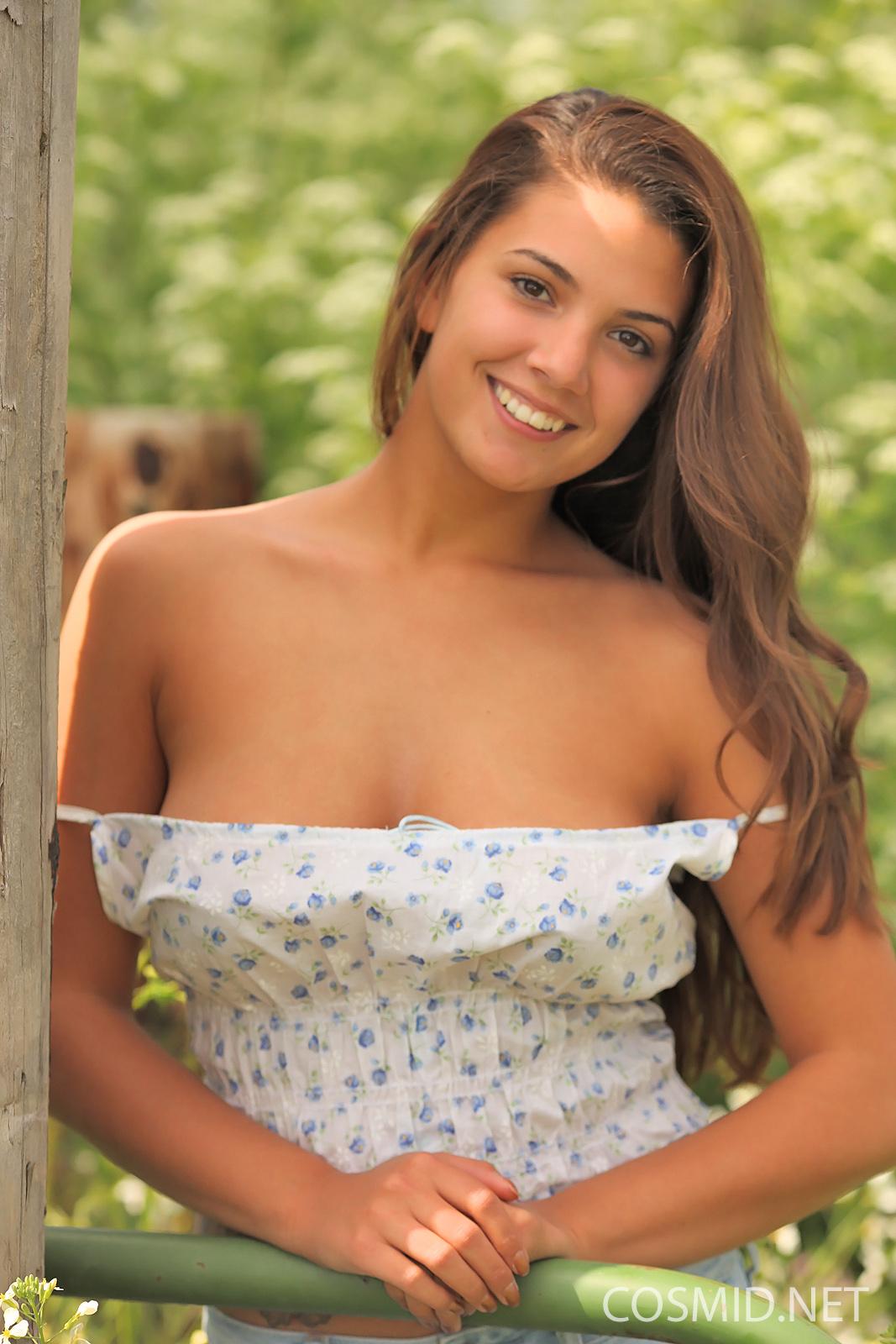 Pretty teen Jaycee West shows you her big natural tits out in the country #60281659