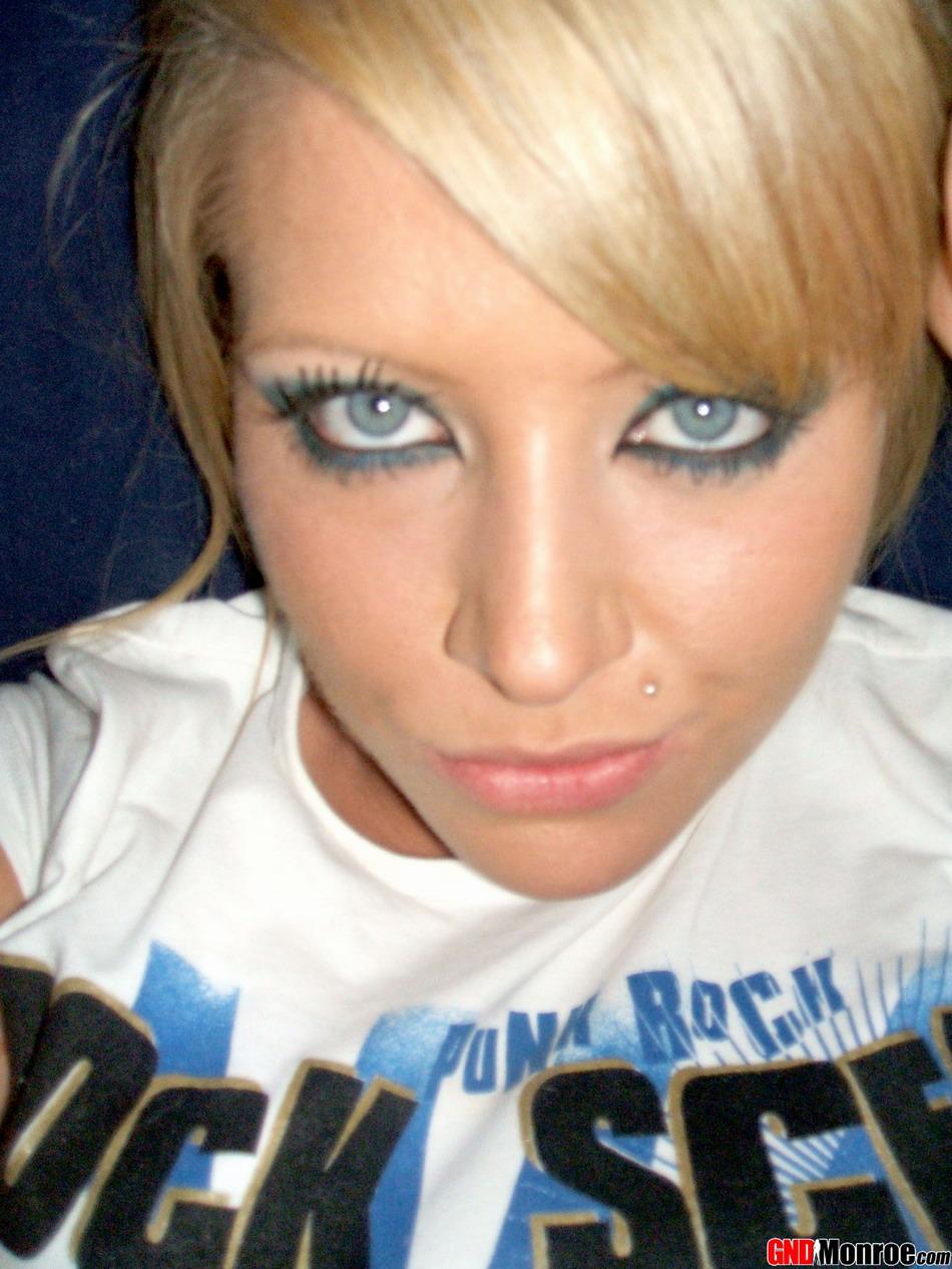 Pictures of teen hottie GND Monroe teasing on webcam #59627932