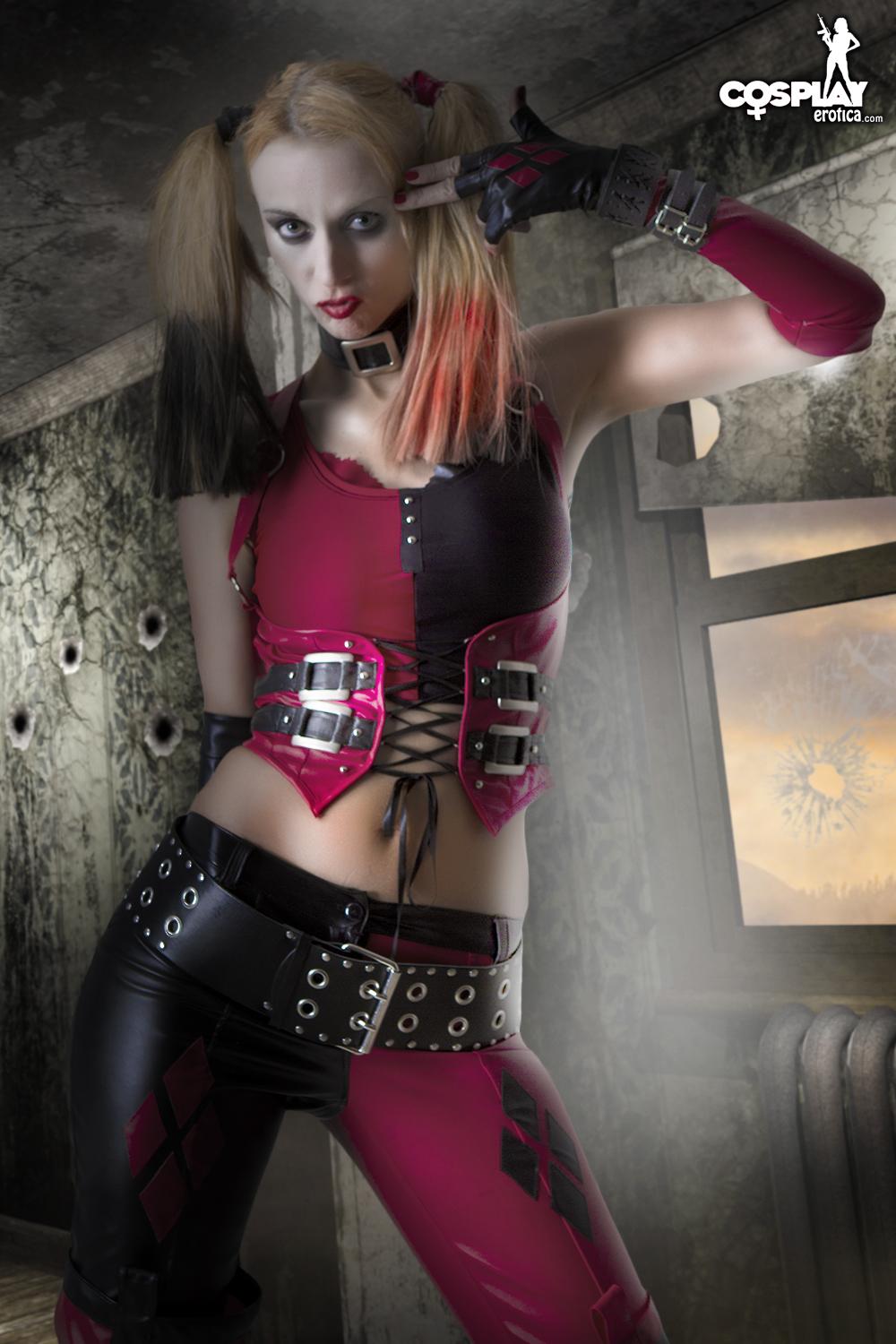 Cosplay model Lana dresses up as Harley Quinn #58814838