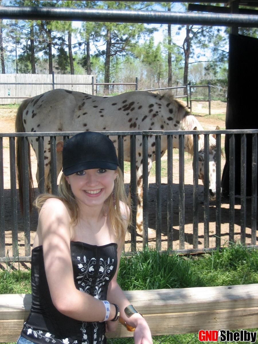 Cute teen Shelby visits the zoo for some candid photos #58760884