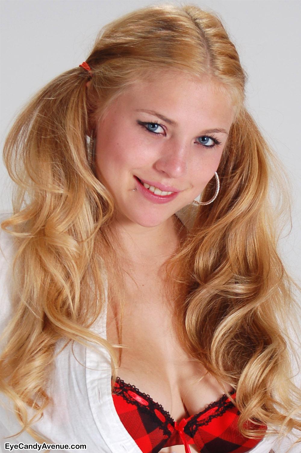 Blonde schoolgirl Gemini is naughty in class and gets away with it #54455491