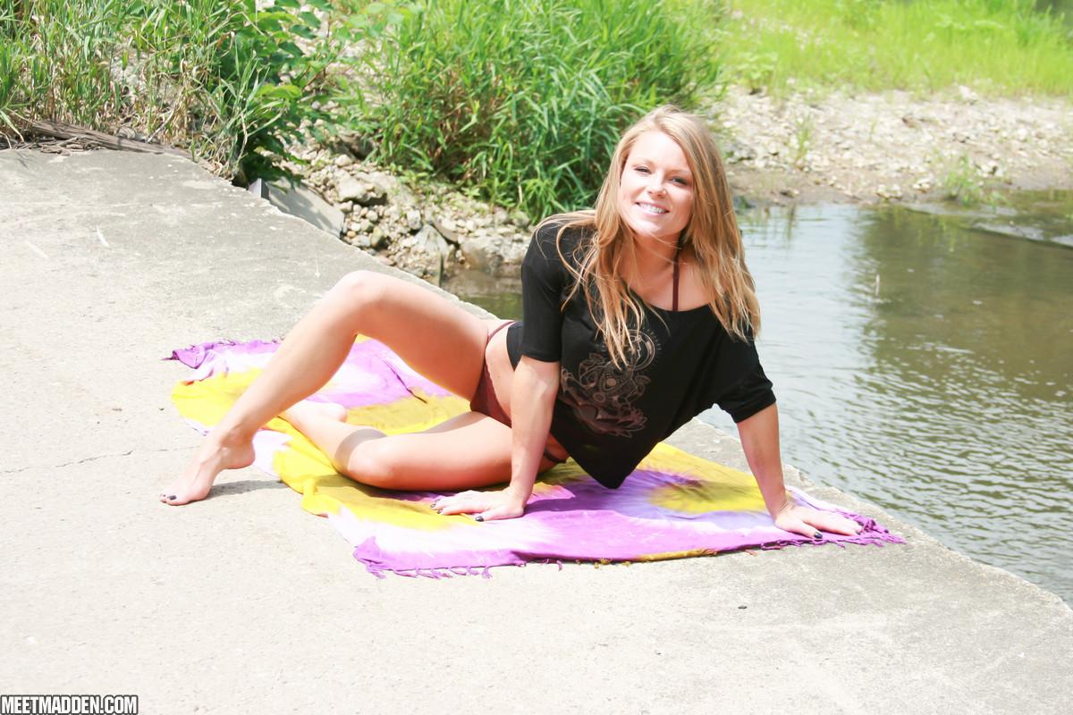Blonde babe Madden has some fun sunbathing at the beach #59447598