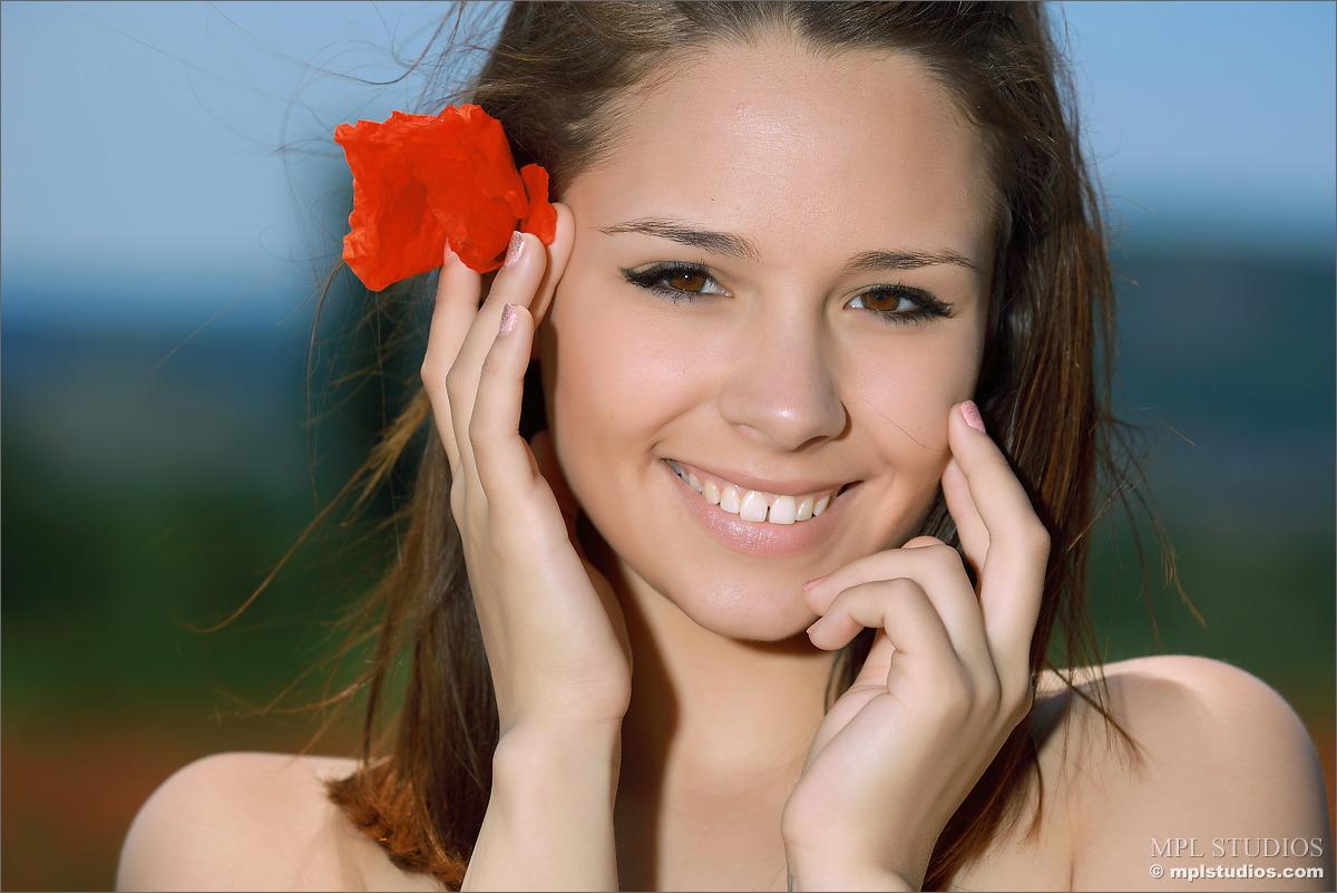 Mpl studio presents アルマ in "smiling poppies"
 #54262959