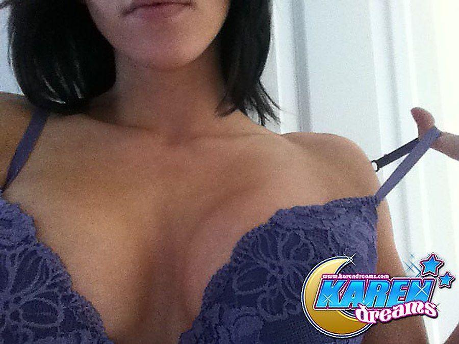 Bilder von karen träumt zeigt dir ihre Brüste
 #55986269