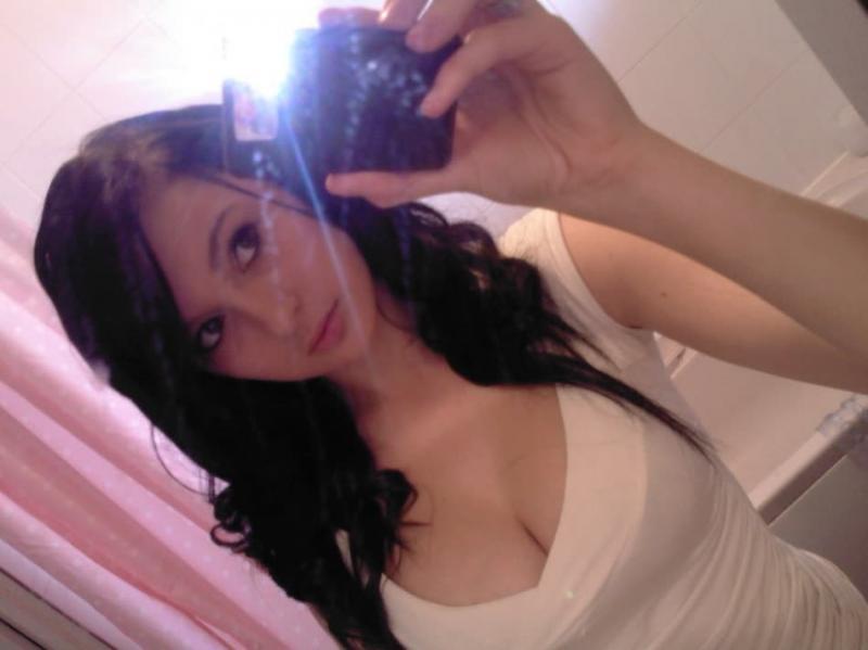 Busty amateur hottie displays her big breasts #60470943