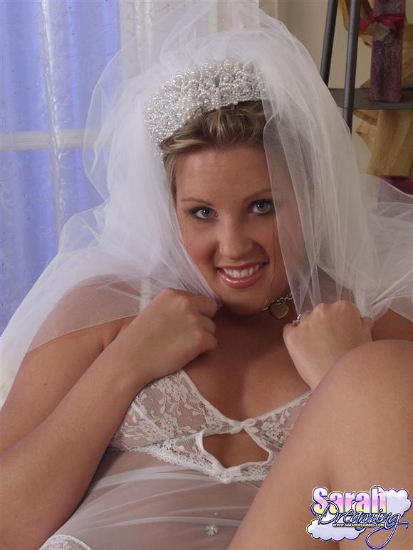 Pictures of Sarah Dreaming masturbating in a wedding dress #59922509