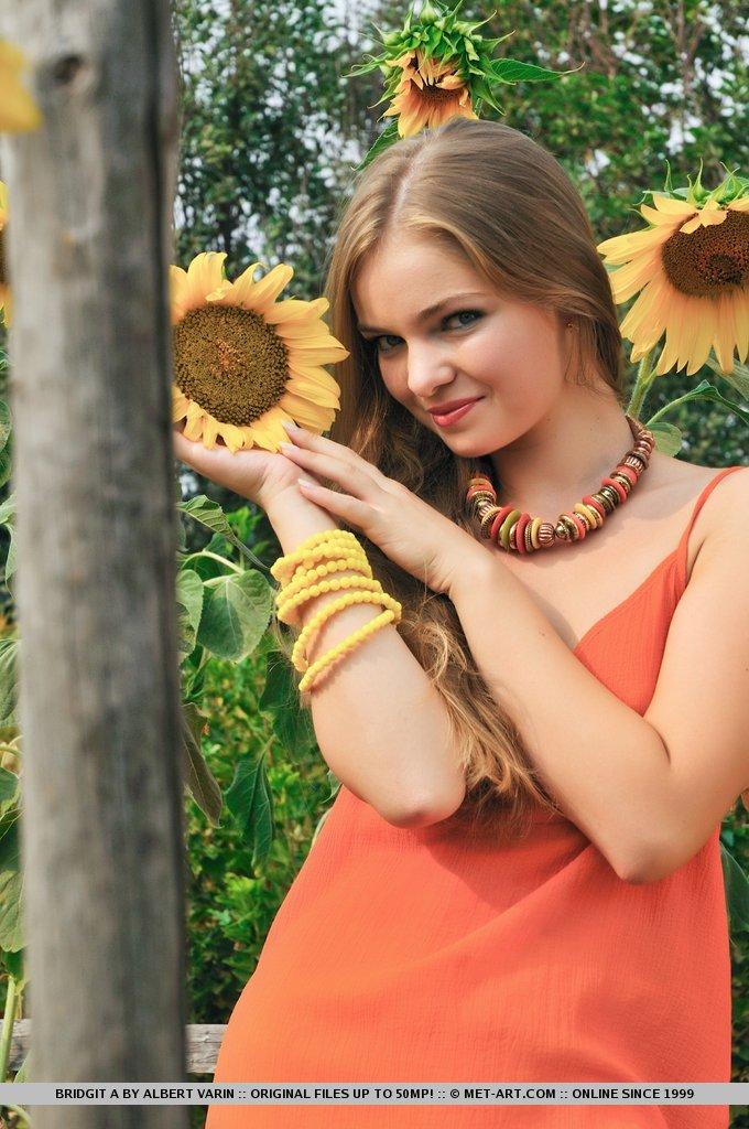 Pictures of teen beauty Bridgit A giving you her pretty flower #53526038