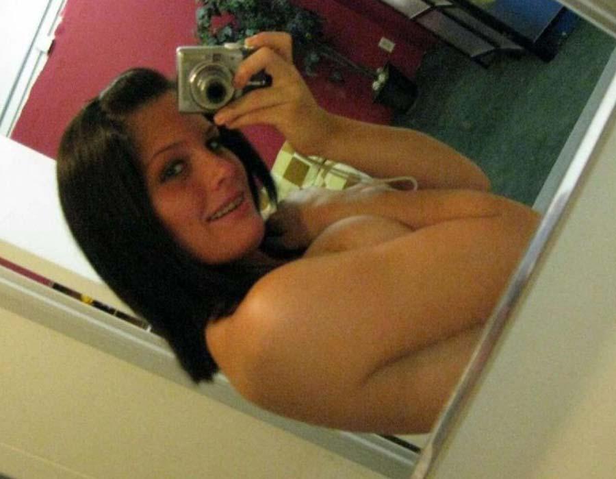 Picture gallery of an amateur sexy heavy-chested GF camwhoring #60477748