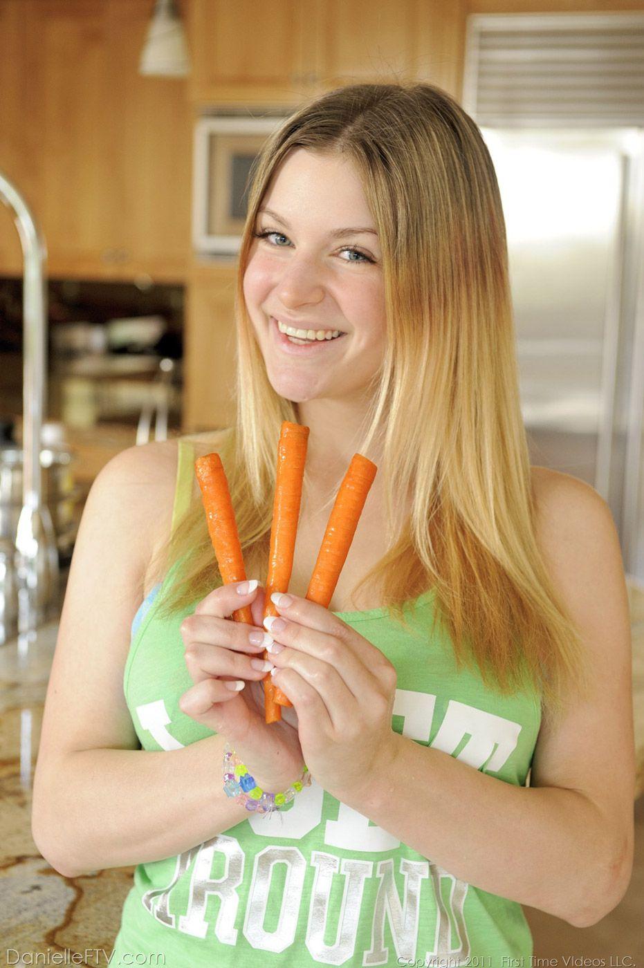 Pictures of Danielle FTV fucking herself with carrots #53971612