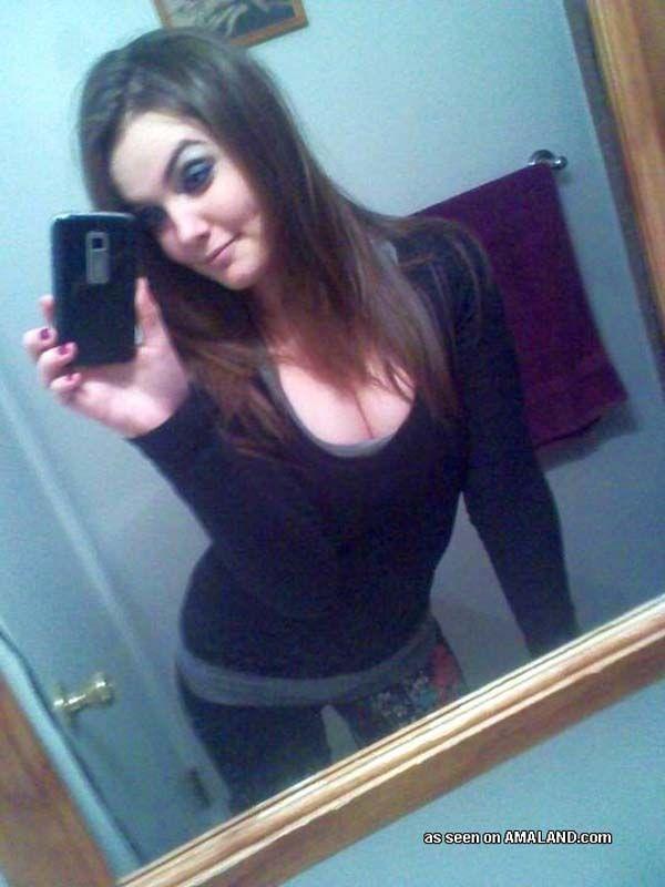 Pictures of a hot teen girl taking pics of herself #60716294