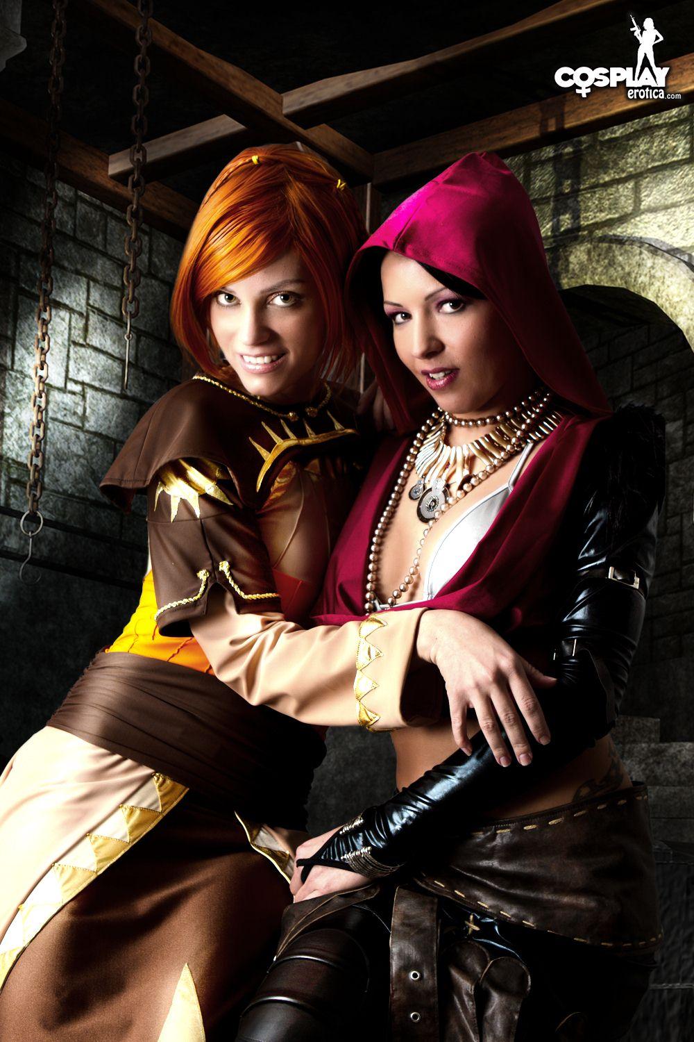 Pictures of Nayma and Mea doing a hot lesbian Dragon Age cosplay #59444422