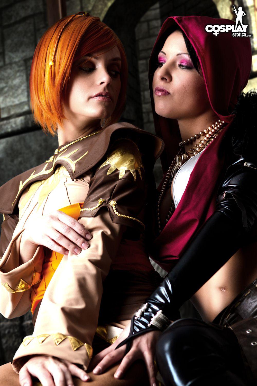 Pictures of Nayma and Mea doing a hot lesbian Dragon Age cosplay #59444438