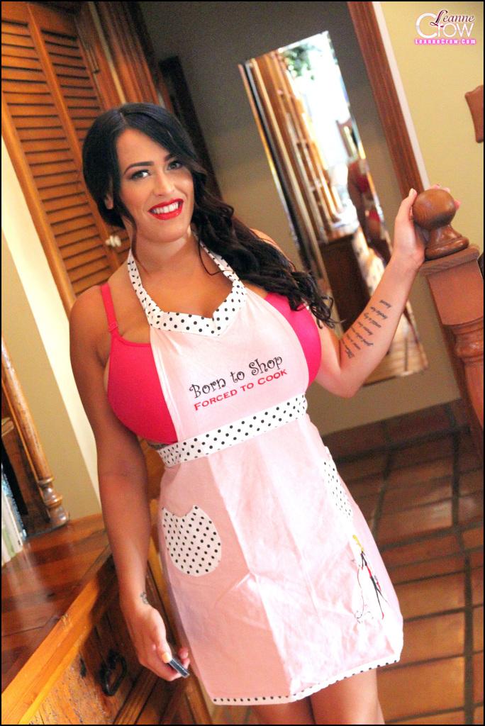 Busty pinup hottie Leanne Crow offers you up something delicious in the kitchen #58873514