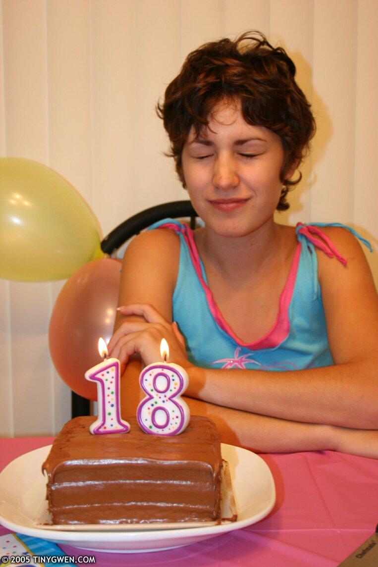 Pictures of Tiny Gwen celebrating her 18th birthday #60102742