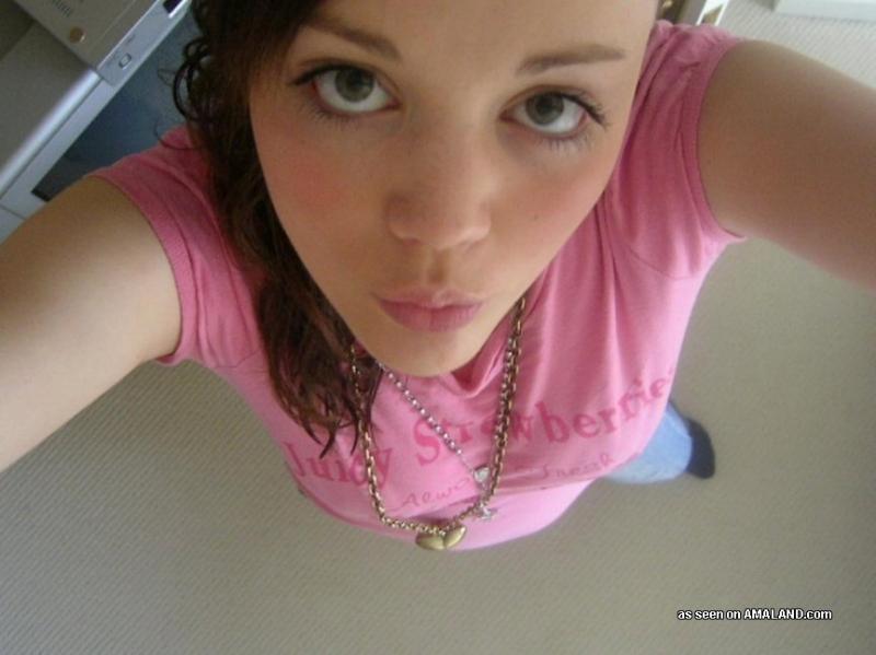 Collection of a gorgeous non-nude chick camwhoring at home #60657544