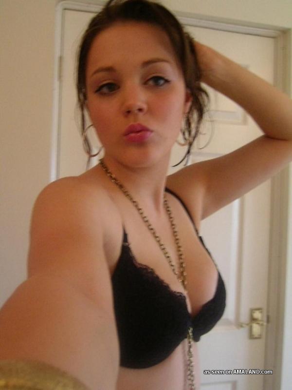 Collection of a gorgeous non-nude chick camwhoring at home #60657622