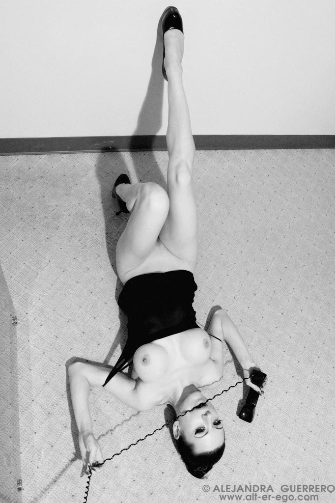 Pitures of pinup girl Darenzia showing off in black and white #53986213