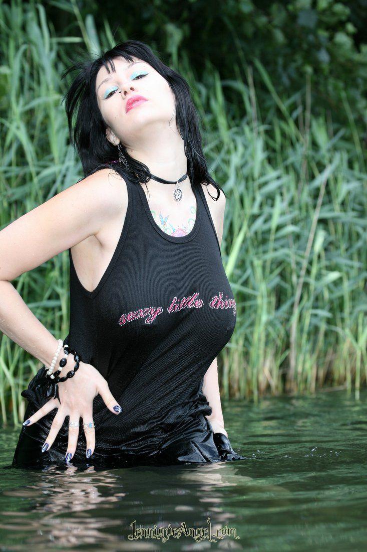 Pictures of teen Jennique Angel giving you a hot tease in the water #55341222