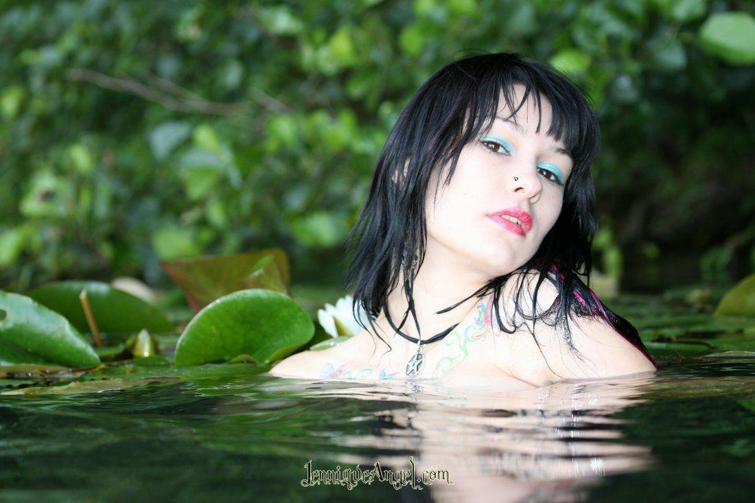 ティーンjennique天使の写真は、水の中でホットいじめを与える
 #55341308