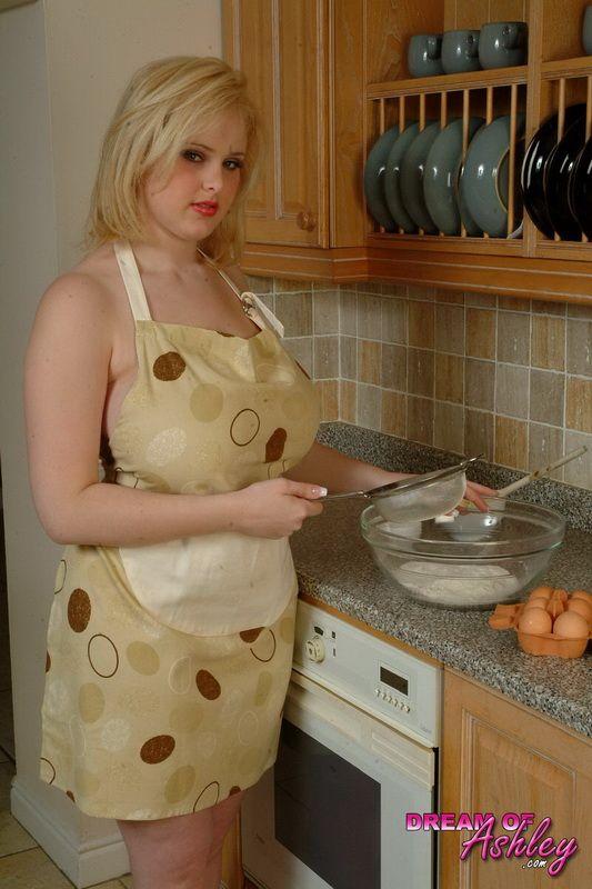 Pictures of teen Dream Of Ashley getting dirty in the kitchen #54115798