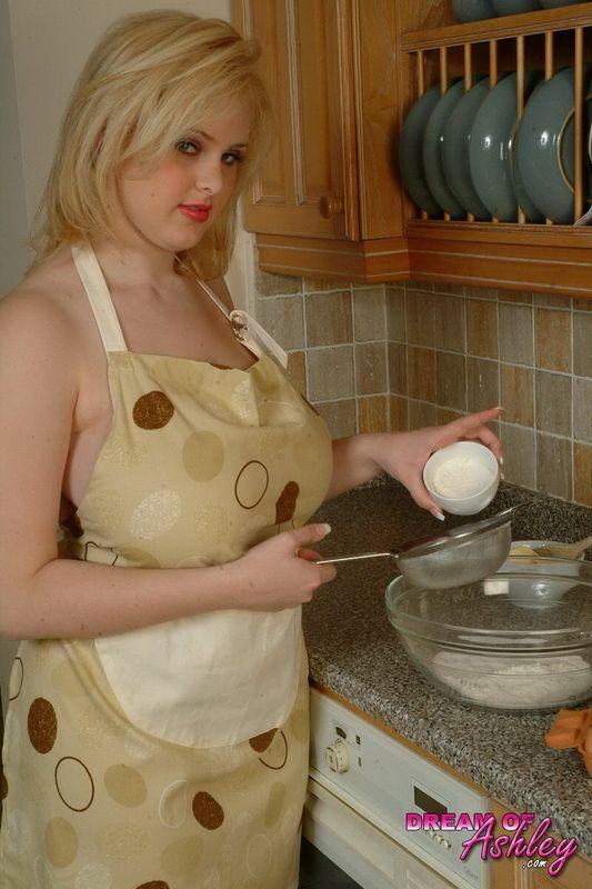 Pictures of teen Dream Of Ashley getting dirty in the kitchen #54115831