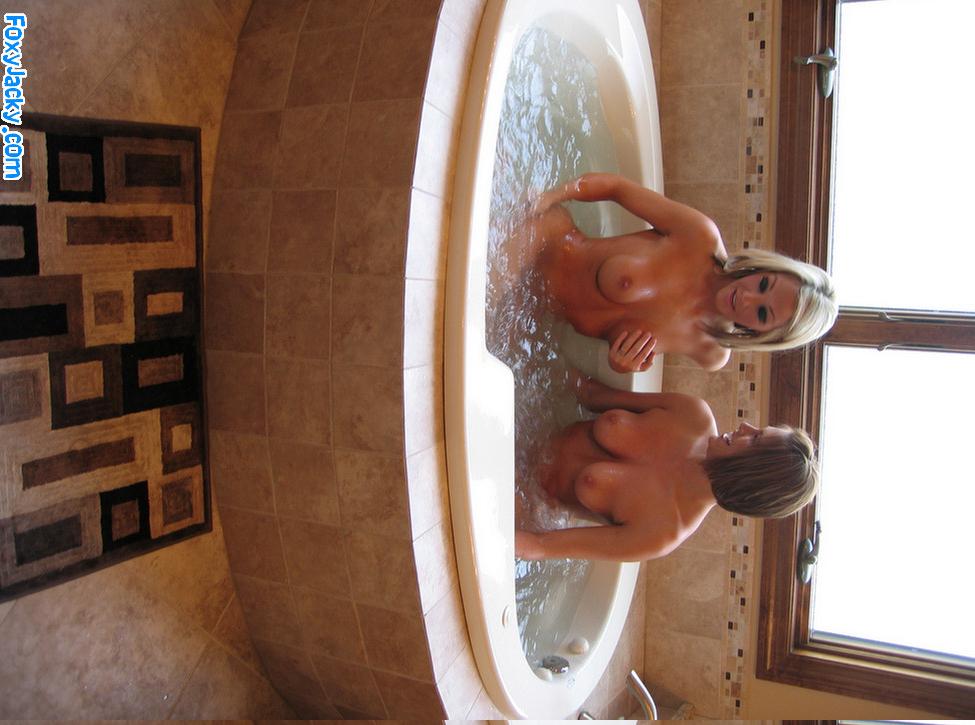 Pictures of teen Foxy Jacky taking a bath with Melissa Midwest #54401164