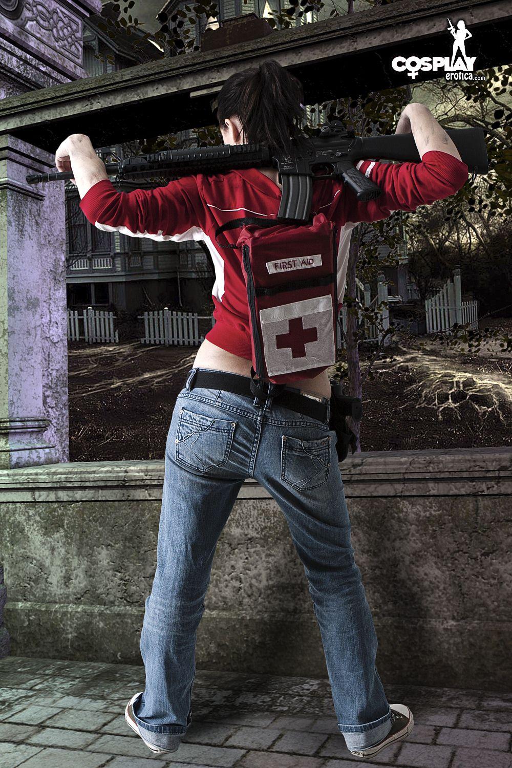 Cosplayer sexy valery habillée comme un personnage de left 4 dead
 #60296198