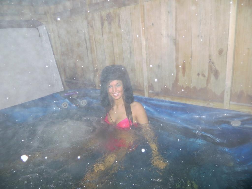 Teen hottie Val Midwest invites you to join her in the hot tub #60123993