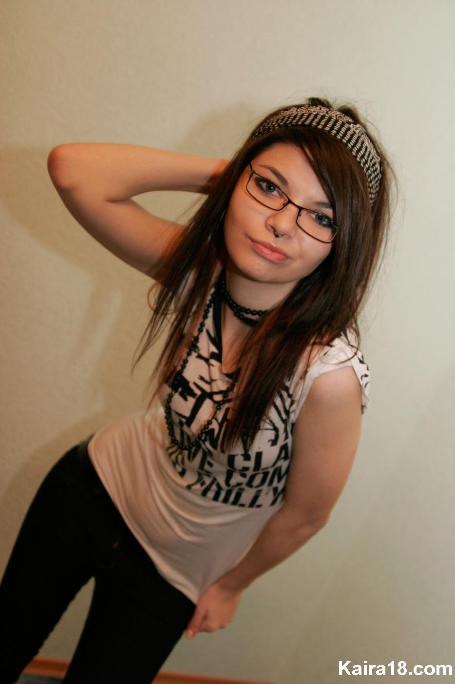 Pictures of teen Kaira 18 teasing in her glasses #55897236