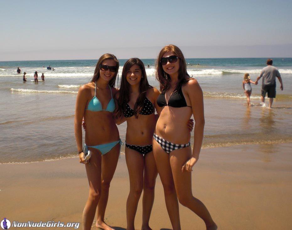 Foto di ragazze calde che fanno festa durante le vacanze di primavera
 #60681244