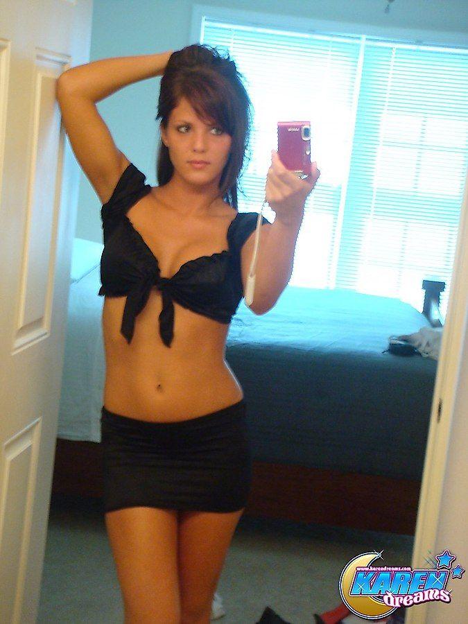 Pictures of teen girl Karen Dreams taking sexy pics of herself #58002451