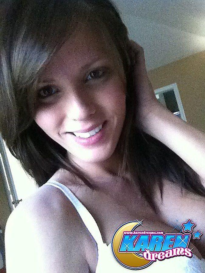 Pictures of teen girl Karen Dreams taking hot selfpics of herself #57997954