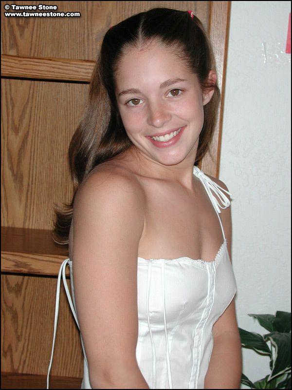 Fotos de la joven ninfómana tawnee stone desnudándose para ti
 #60061941