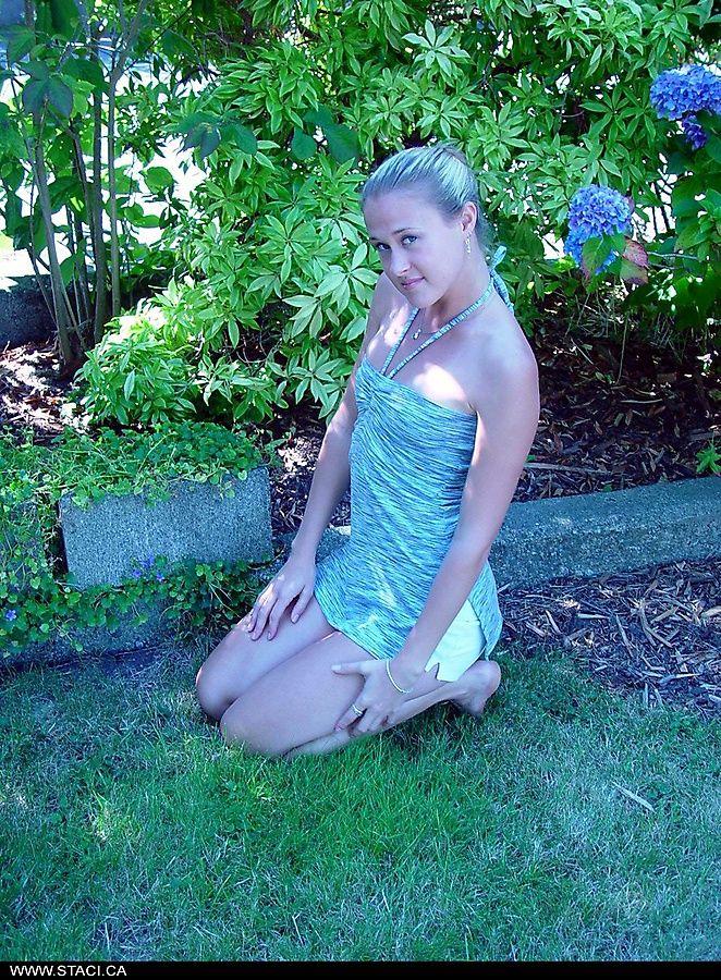 Pictures of teen hottie Staci.ca looking pretty in the grass #60003286