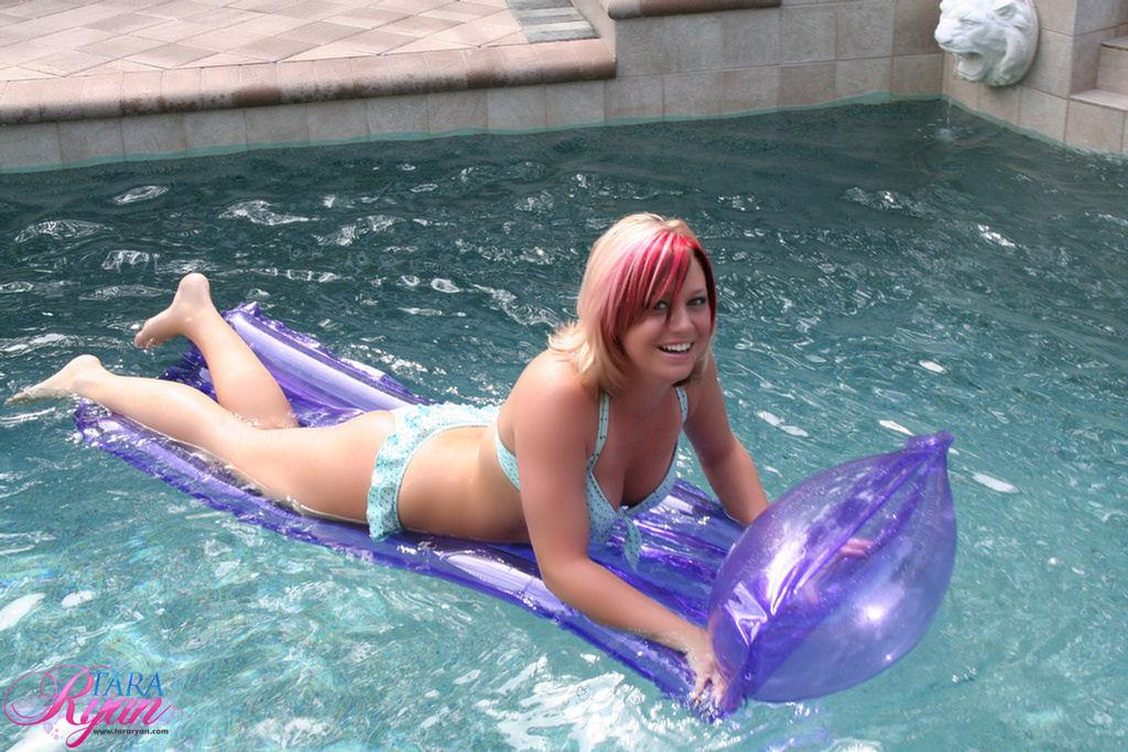 Pictures of teen star Tara Ryan going for a nude swim #60054426