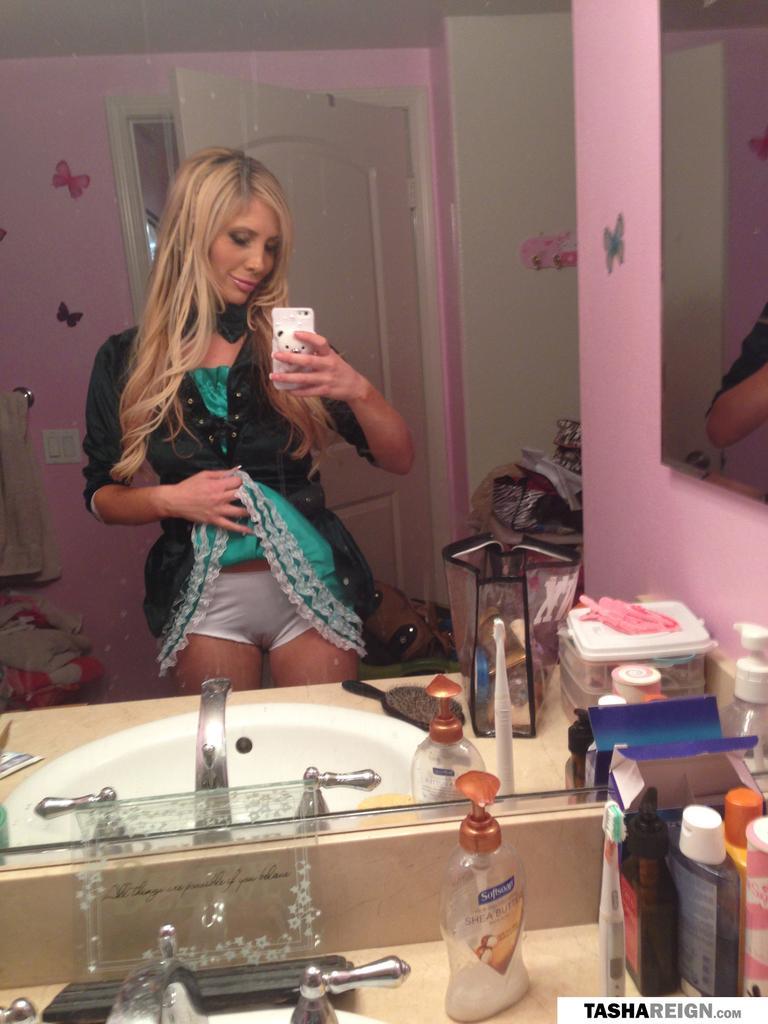 Tasha Reign shares some sexy candid pics with you #60058994