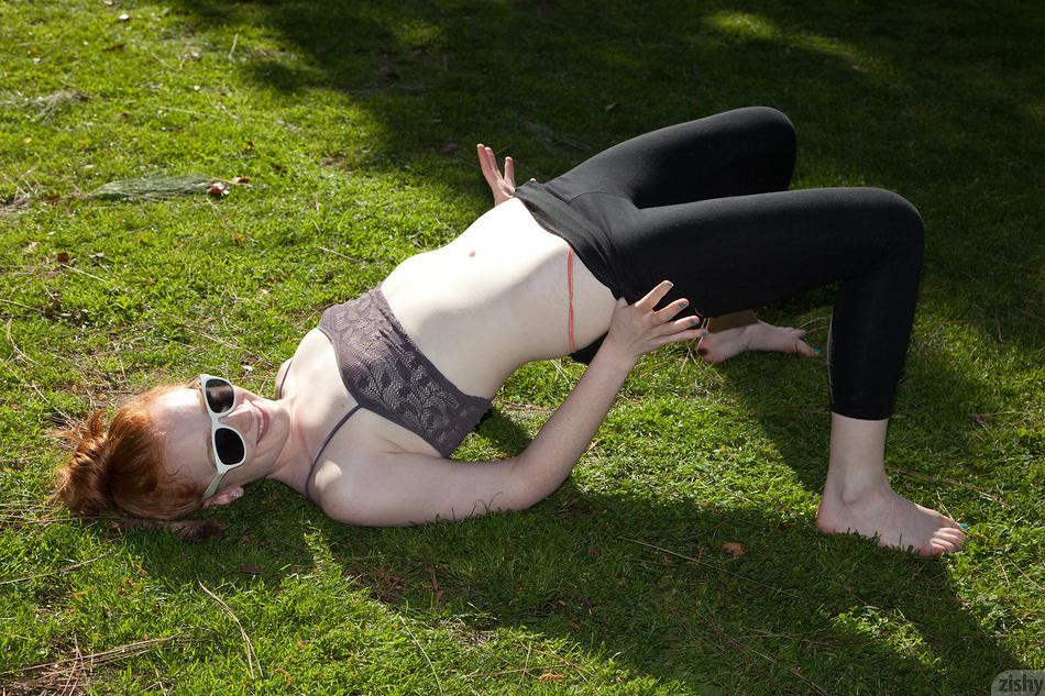 Redhead girl Bree Abernathy displays how flexible she is outside #53493399