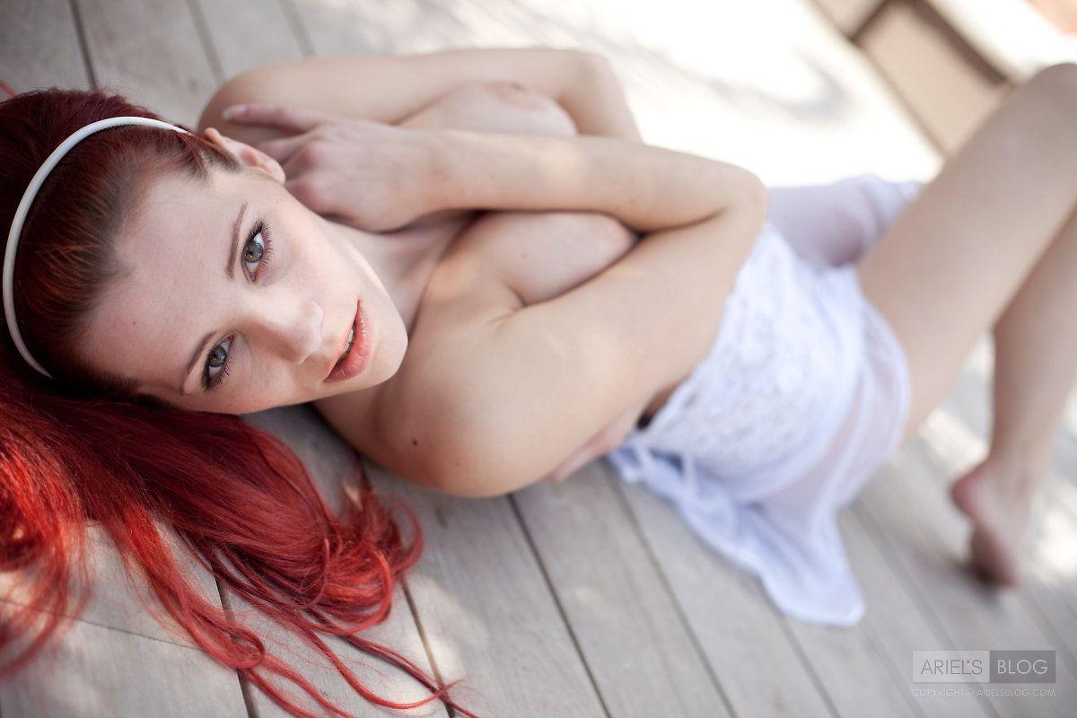 Immagini di ariel teen redhead ottenere nudo fuori
 #53286312