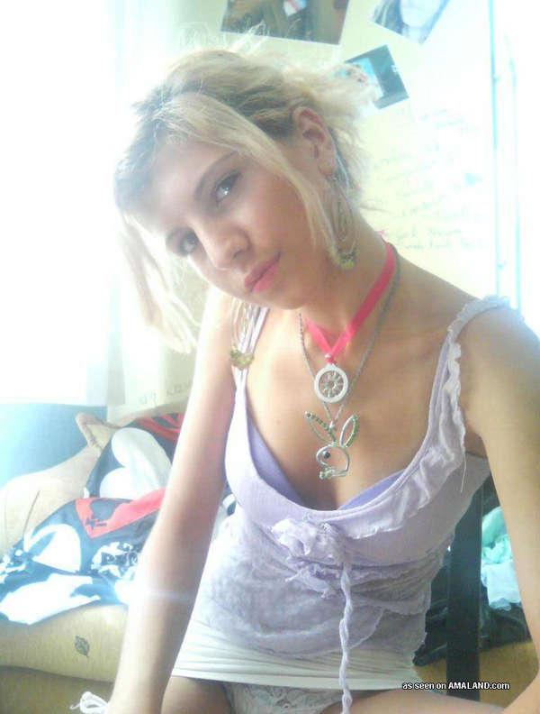 Bildergalerie von einem frechen Teenager in sexy Dessous
 #60712646