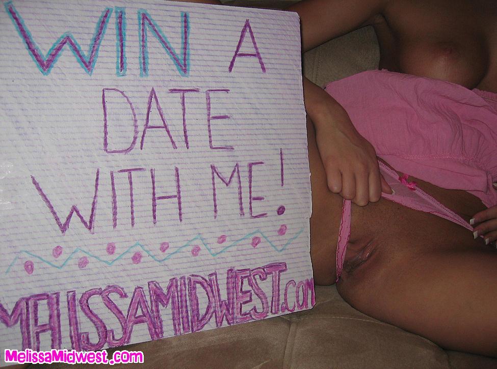Bilder von Teenie-Hottie Melissa Midwest, die Ihnen erzählt, wie Sie ein Date mit Melissa Midwest gewinnen können.
 #59493014