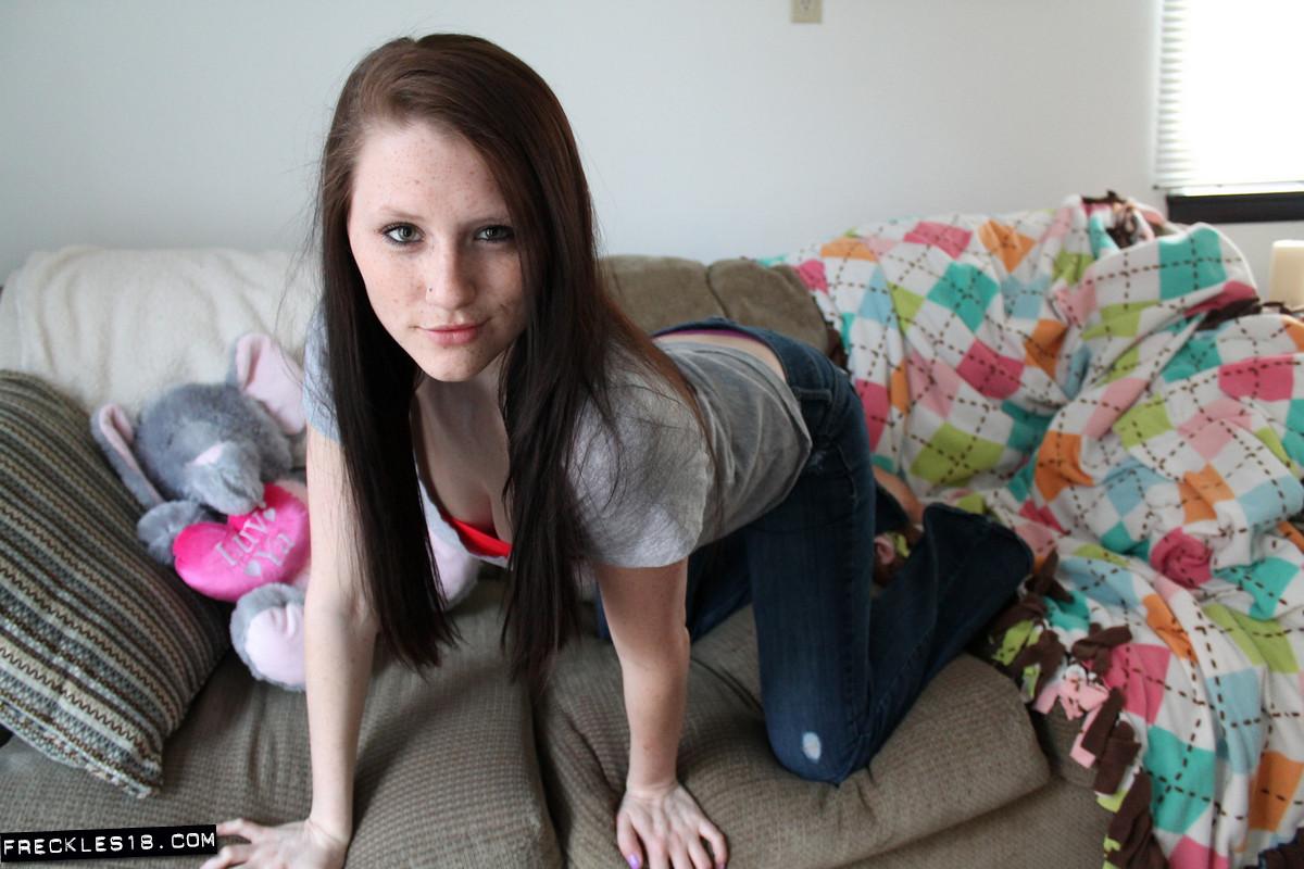 Brunette teen Freckles 18 invites you to fool around with her on the floor #54414307