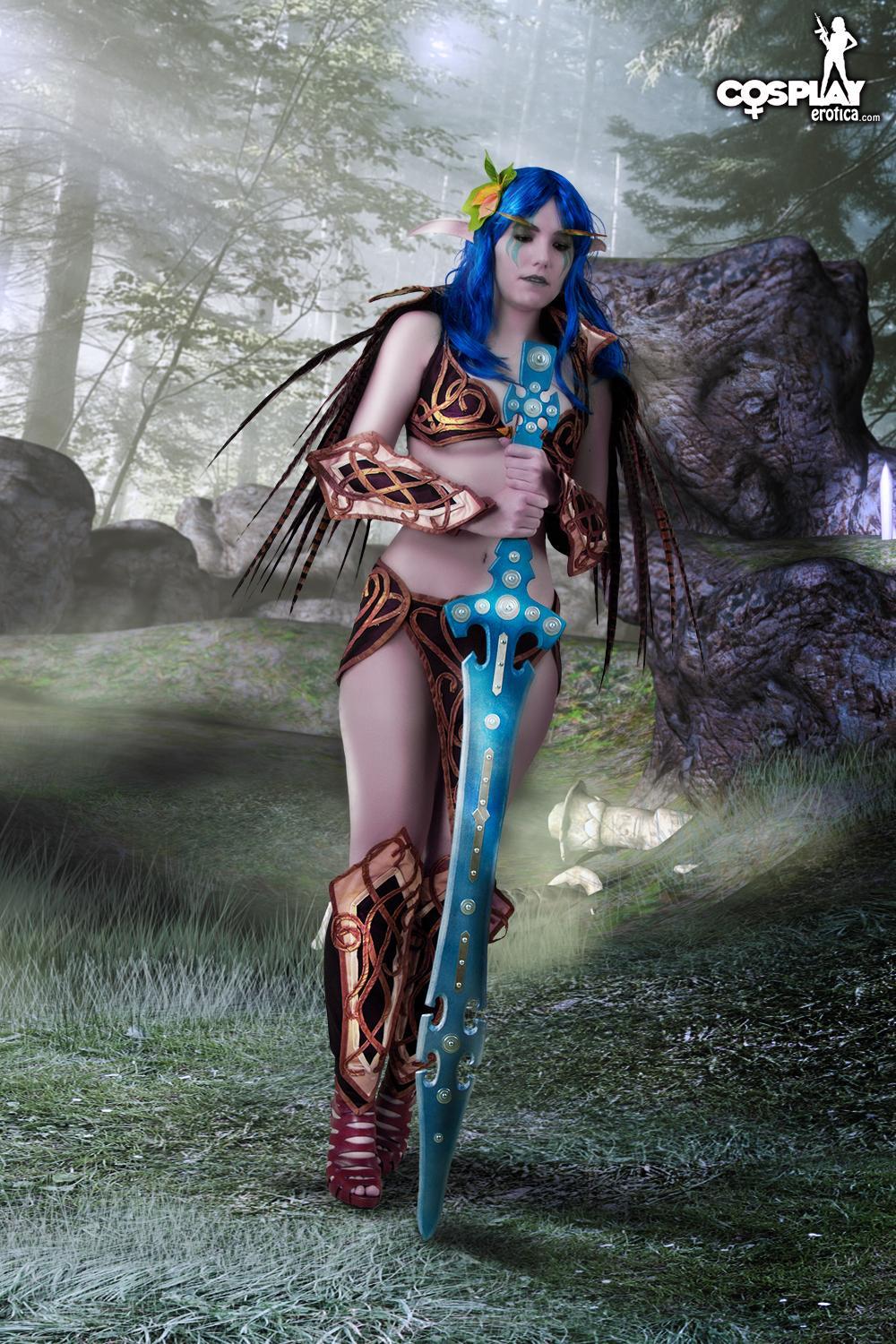 Cosplay hottie Cassie invites you on her Crystal Quest #53702467