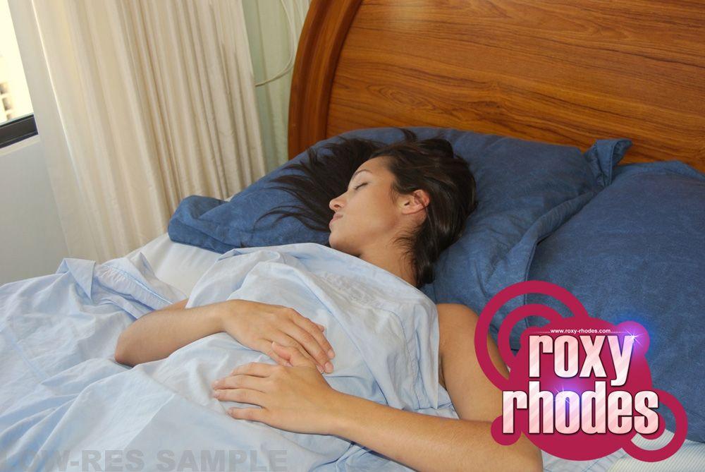 Pictures Of Roxy Rhodes Sleeping In The Nude